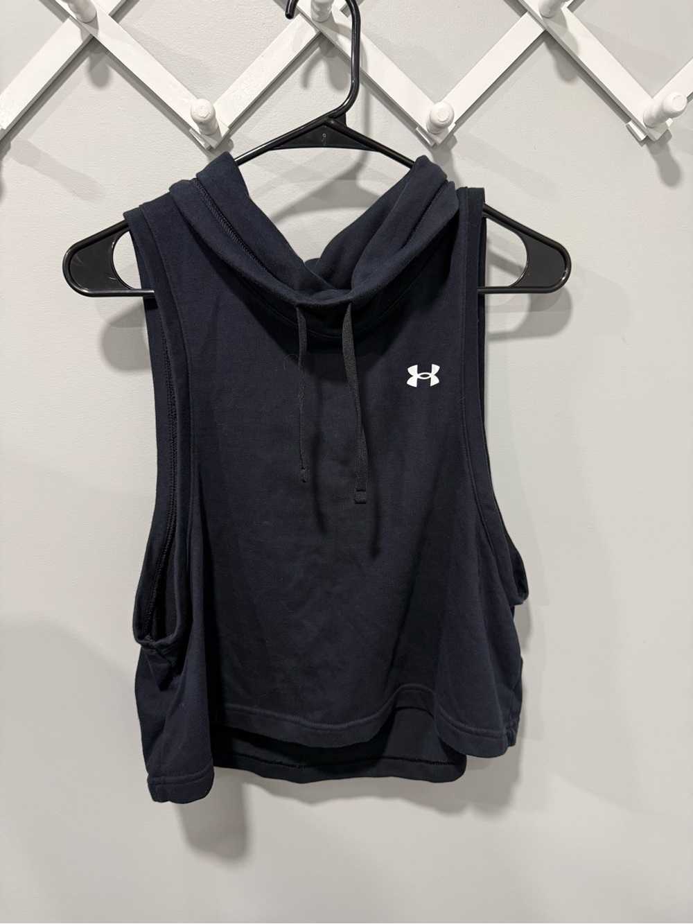 Womens under armour sweat tank size medium